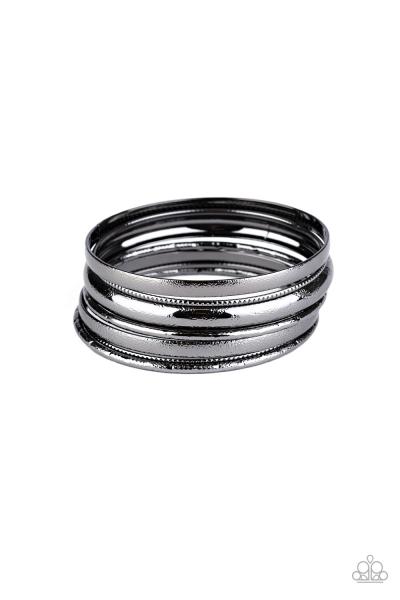 ***Basic Bauble - Black